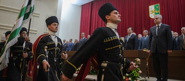 Инаугурация избранного президента Абхазии Рауля Хаджимбы, 2014 год Инаугурация избранного президента Абхазии Рауля Хаджимбы, 2014 год - Sputnik Абхазия