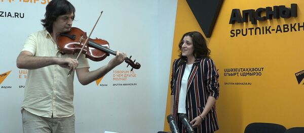 Нотки добра: участники концерта в Пицунде выступили в Sputnik - Sputnik Абхазия
