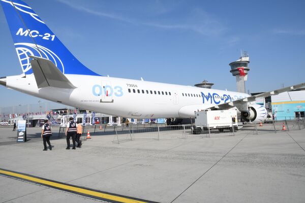 Новейший российский самолет МС-21 на международном фестивале авиации Технофест в Стамбуле - Sputnik Абхазия