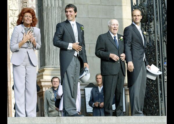 Вся семья на свадьбе Карло Понти-младшего с Андреа Месарос, 18 сентября 2004 года - Sputnik Абхазия