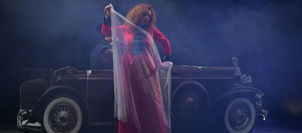 Предпремьерный показ спектакля На всякого мудреца довольно простоты в РУСДРАМе - Sputnik Абхазия