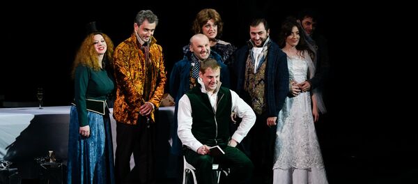 Предпремьерный показ спектакля На всякого мудреца довольно простоты в РУСДРАМе Предпремьерный показ спектакля На всякого мудреца довольно простоты в РУСДРАМе - Sputnik Абхазия