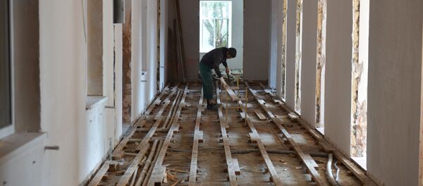 Ремонтные работы в воторой Сухумской средней школе Ремонтные работы в воторой Сухумской средней школе - Sputnik Абхазия