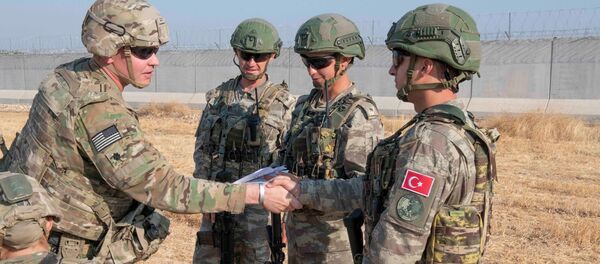 Американские и турецкие войска в Сирии, 4 октября 2019 Американские и турецкие войска в Сирии, 4 октября 2019 - Sputnik Абхазия