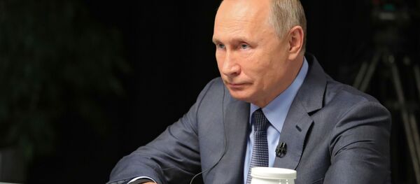 Президент РФ В. Путин дал интервью телеканалам RT Arabic, Sky News и Al Arabiya Президент РФ В. Путин дал интервью телеканалам RT Arabic, Sky News и Al Arabiya - Sputnik Абхазия