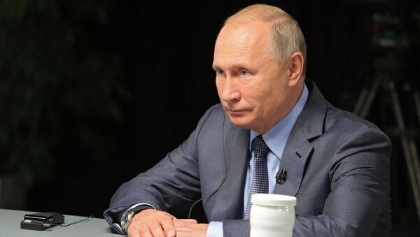 Президент РФ В. Путин дал интервью телеканалам RT Arabic, Sky News и Al Arabiya - Sputnik Абхазия