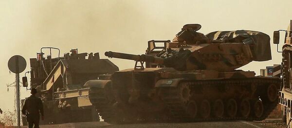 Танк турецких вооруженных сил  Танк турецких вооруженных сил  - Sputnik Абхазия