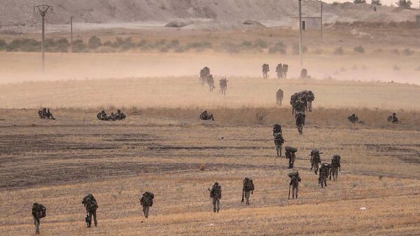 Турецкие войска продвигаются в сторону Манбиджа, Сирия - Sputnik Абхазия