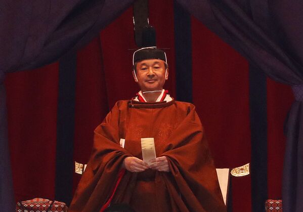 Новый император Японии Нарухито в Императорском дворце в Токио - Sputnik Абхазия