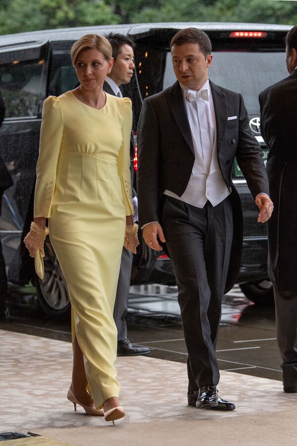 Президент Украины Владимир Зеленский с супругой Аленой прибывают на церемонию возведения на престол  императора Нарухито - Sputnik Абхазия