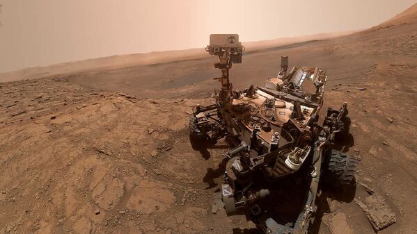 Селфи марсохода Curiosity на хребте имени Веры Рубин на Марсе. 11 октября 2019 год - Sputnik Абхазия