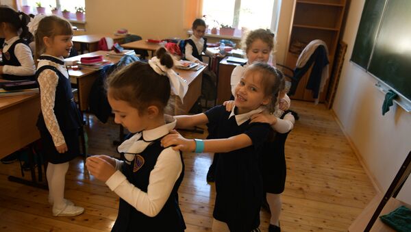 Ученики Сухумской школы №2 вернулись в учебное заведение - Sputnik Аҧсны