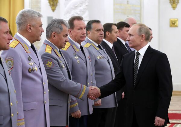Президент России Владимир Путин на церемонии представления офицеров, назначенных на высшие командные должности - Sputnik Абхазия