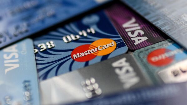 Банковские карты международных платежных систем VISA и MasterCard. - Sputnik Абхазия