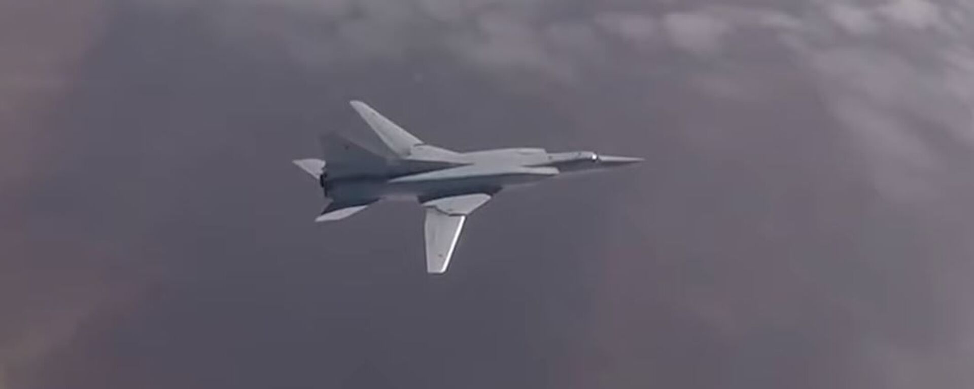 Россия расконсервировала и отправила на модернизацию сверхзвуковые бомбардировщики Ту-22М3 - Sputnik Абхазия, 1920, 23.04.2026