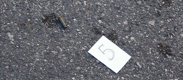 Стрельба напротив ресторана Сан-Ремо Стрельба напротив ресторана Сан-Ремо - Sputnik Абхазия