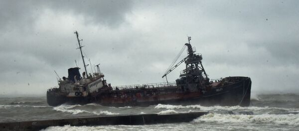 Танкер Делфи терпит бедствие в Одесском заливе Танкер Делфи терпит бедствие в Одесском заливе - Sputnik Абхазия