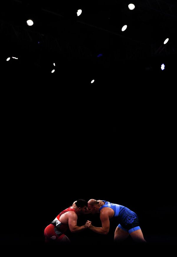 Турецкий борец Фатих Ясарли и борец из Украины Александр Хоцяновский во время поединка на II Европейских играх в Минске - Sputnik Абхазия