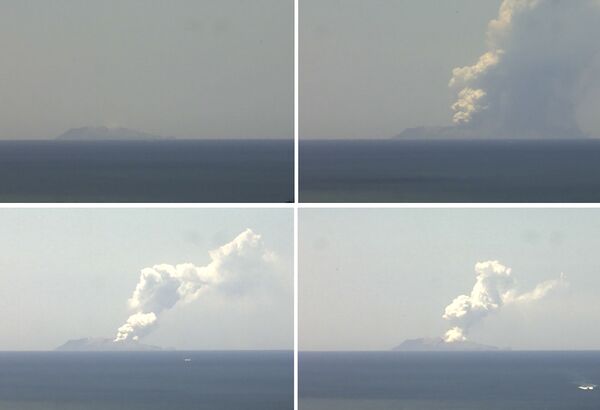 Комбинация снимков, показывающая извержение вулкана на острове Уайт-Айленд в Новой Зеландии	 - Sputnik Абхазия