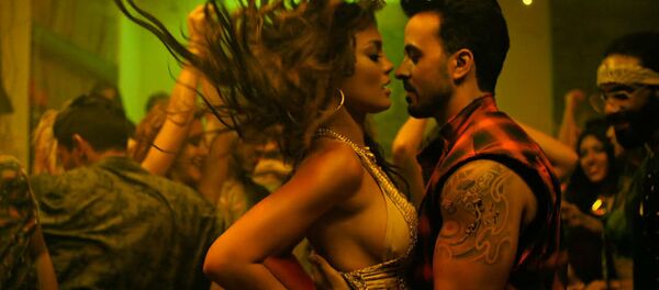 Кадр из клипа Лиуса Фонси на песню Despacito. Архивное фото Кадр из клипа Лиуса Фонси на песню Despacito. Архивное фото - Sputnik Абхазия
