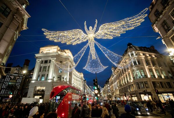 Рождественские украшения на Риджент-стрит в Лондоне - Sputnik Абхазия
