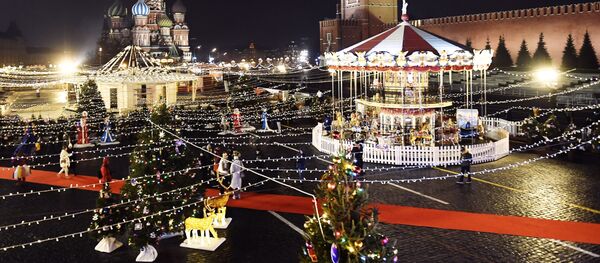 ГУМ-Каток и ГУМ-Ярмарка на Красной площади ГУМ-Каток и ГУМ-Ярмарка на Красной площади - Sputnik Абхазия