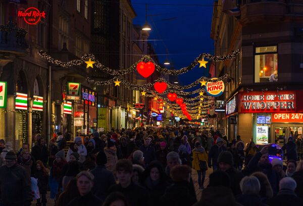 Украшенная к Рождеству улица в Копенгагене - Sputnik Абхазия