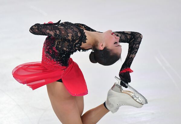 Российская фигуристка Алина Загитова во время выступления на чемпионате России по фигурному катанию в Саранске - Sputnik Абхазия