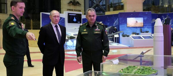 Президент РФ В. Путин принял участие в заседании расширенной коллегии Миниобороны РФ - Sputnik Абхазия