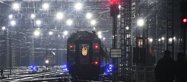 Первый пассажирский поезд Санкт-Петербург - Крым Первый пассажирский поезд Санкт-Петербург - Крым - Sputnik Абхазия