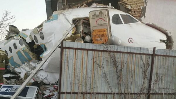 Крушение пассажирского самолета в Казахстане - Sputnik Абхазия