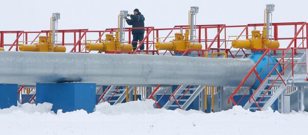 Транзит и поставки газа возобновлены через ГИС Суджа Транзит и поставки газа возобновлены через ГИС Суджа - Sputnik Абхазия