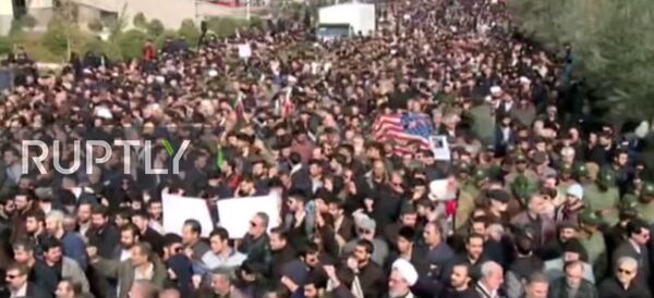 Иран: многотысячный митинг в ответ на убийство США Солеймани Иран: многотысячный митинг в ответ на убийство США Солеймани - Sputnik Абхазия