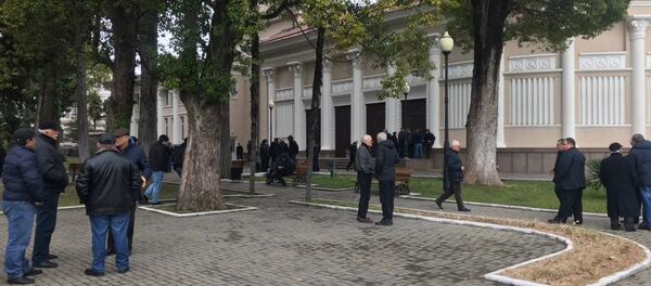 Ситуация у филармонии Ситуация у филармонии - Sputnik Абхазия