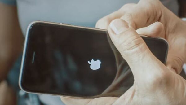 «Подобные формулировки пугают»: как Apple сканирует фото на iCloud в поисках «незаконного контента» - Sputnik Абхазия