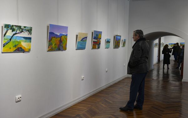 Выставка Поздняя осень четырех абхазских художников открылась в ЦВЗ Сухума - Sputnik Абхазия