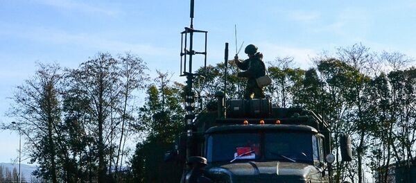 В Абхазии за истекший год специалисты РЭБ ЮВО провели около 50 специальных учений в условиях полной автономности В Абхазии за истекший год специалисты РЭБ ЮВО провели около 50 специальных учений в условиях полной автономности - Sputnik Аҧсны