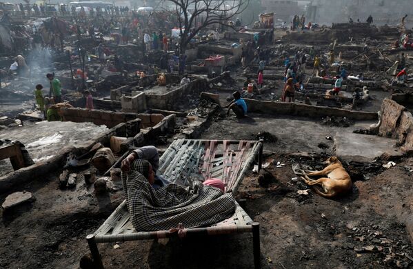 Последствия пожара в Карачи, Пакистан - Sputnik Абхазия