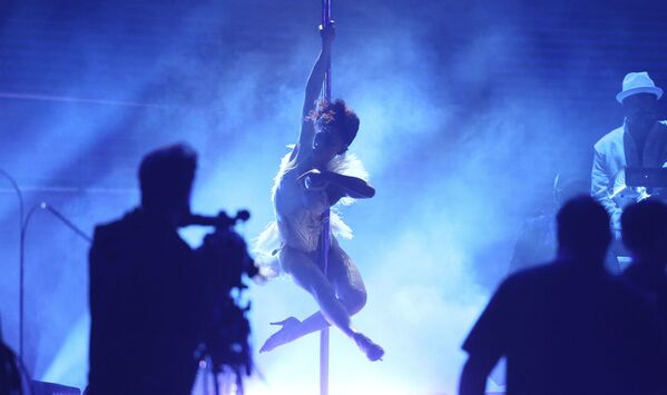 Певица FKA Twigs на церемонии вручения Грэмми в Лос-Анджелесе  - Sputnik Абхазия