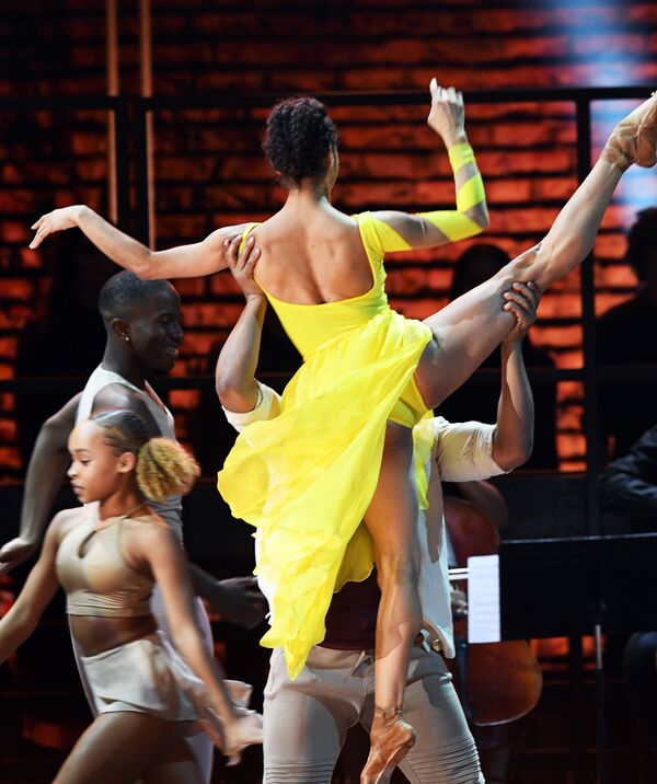 Балерина Мисти Копленд на церемонии вручения Грэмми в Лос-Анджелесе - Sputnik Абхазия