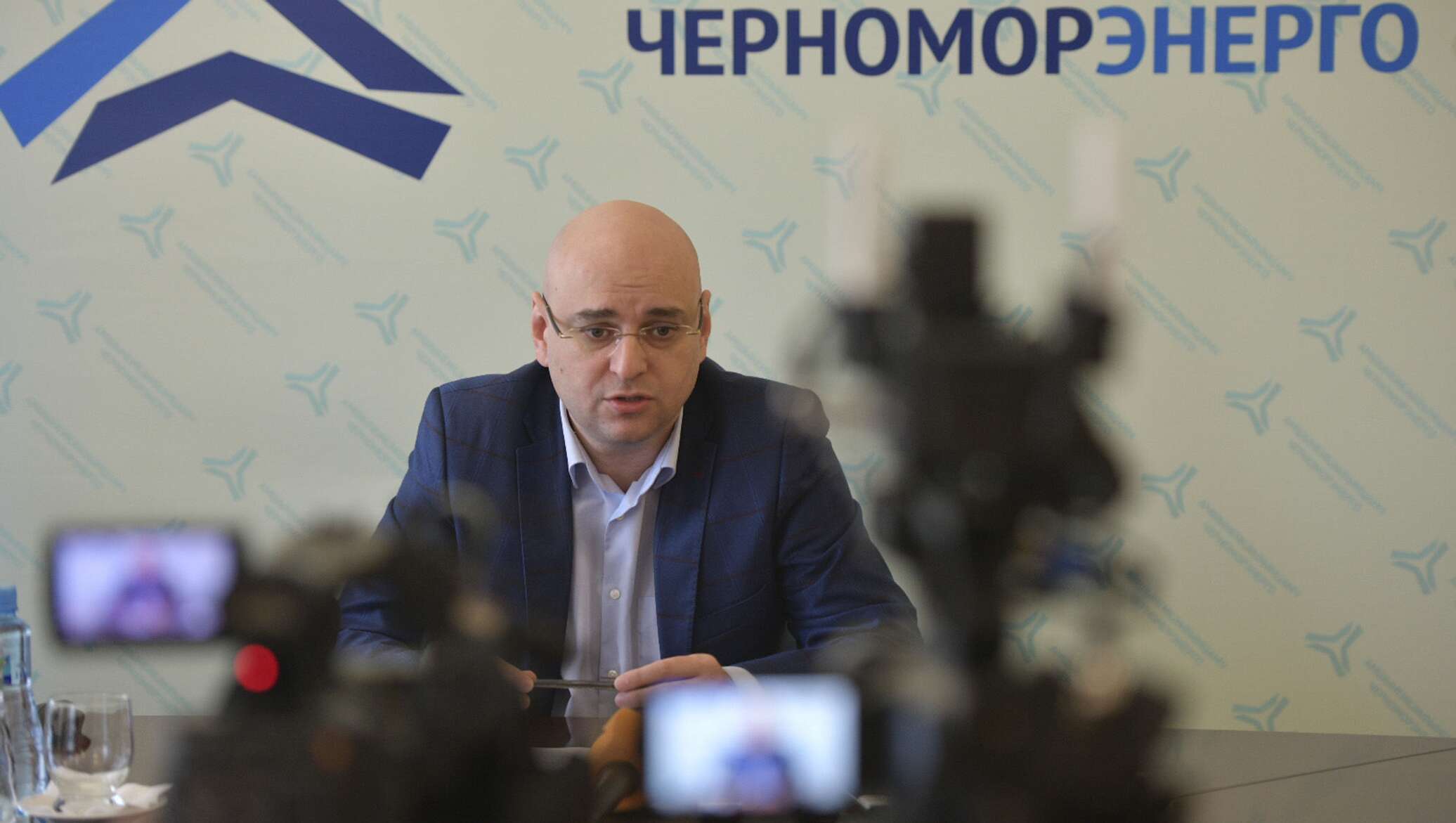 Черноморэнерго абхазия ген директор. Черноморэнерго абхазия сотрудники. Черноморэнерго. Басария аслан георгиевич. Черноморэнерго басария.