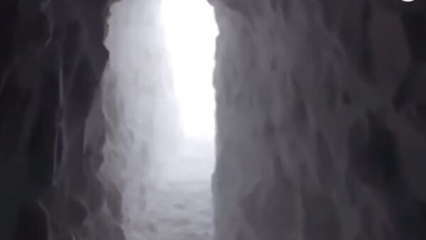 Зима на Алтае: до гаража сквозь тоннель из снега - Sputnik Абхазия