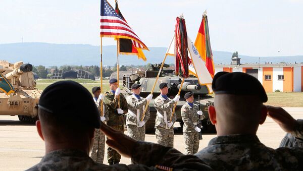 Американские военные на аэродроме армии США в Висбадене, Германия. Архивное фото - Sputnik Абхазия