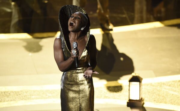 Певица Синтия Эриво во время выступления на церемонии вручения премии Оскар 2020 в Лос-Анджелесе  - Sputnik Абхазия