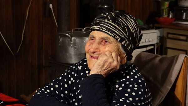 Один век и 11 лет: история долгожительницы из Гала - Sputnik Абхазия