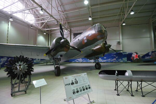 Дальний бомбардировщик ДБ-3, представленный в Центральном музее Военно-воздушных сил, в Монино - Sputnik Абхазия