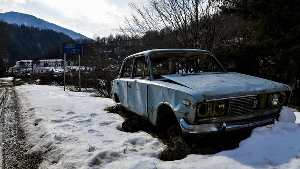 Въезд в поселок Чхалта - Sputnik Абхазия