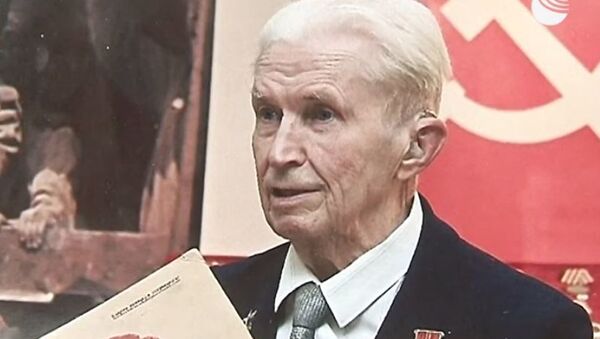 94-летний ветеран рассказал об освобождении Праги и 9 мая - Sputnik Абхазия