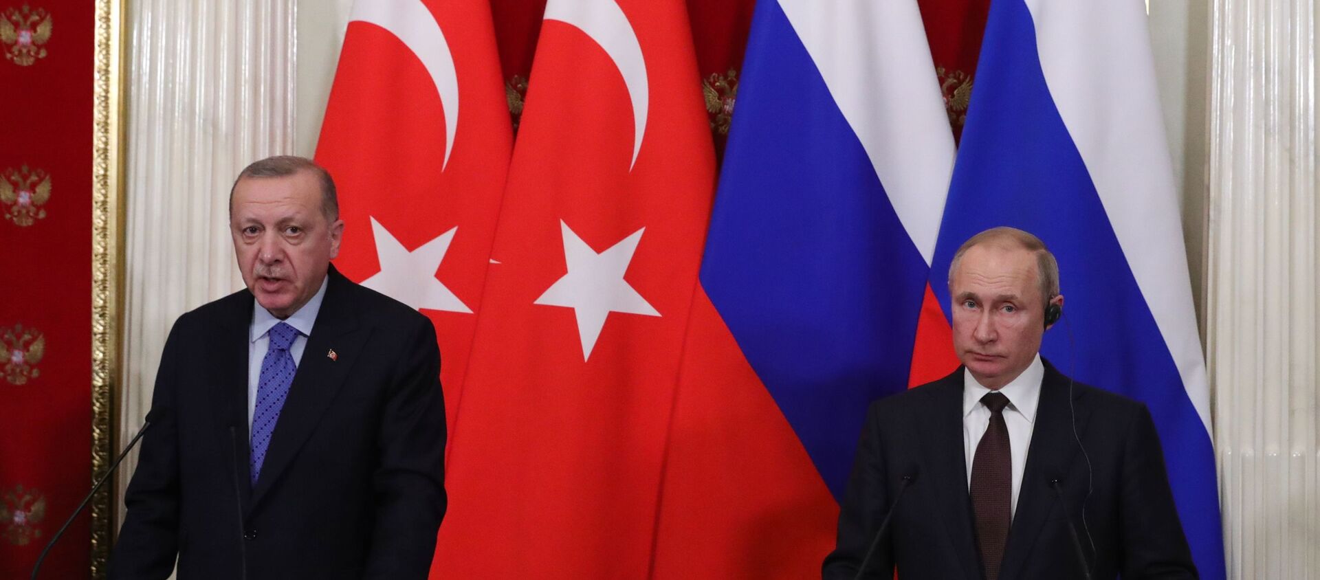 Президент РФ В. Путин встретился с президентом Турции Р. Эрдоганом - Sputnik Абхазия, 1920, 26.09.2021