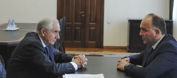 Исполняющий обязанности Президента, Премьер-министр Валерий Бганба Исполняющий обязанности Президента, Премьер-министр Валерий Бганба - Sputnik Аҧсны